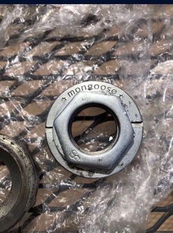 MONGOOSE 28T BOTTOM BRACKET 80s Vintage