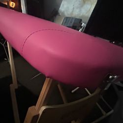 MASSAGE TABLE/EYELASH TABLE