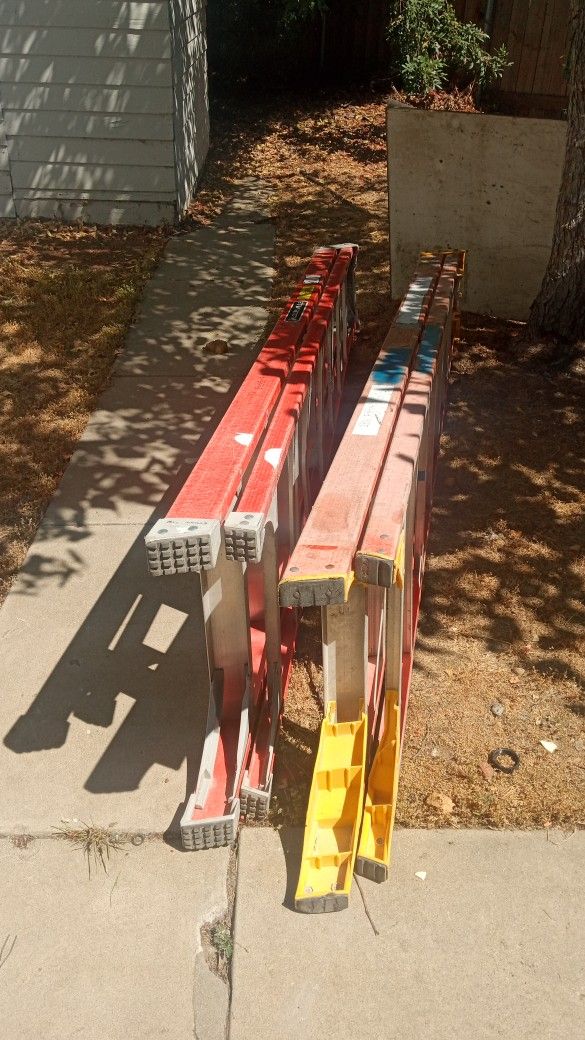8 Foot Fiberglass Ladders
