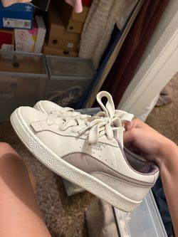 Puma Suede Low-Top Sneakers