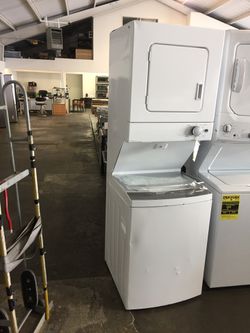 Whirlpool electric stacked washer and dryer 24”