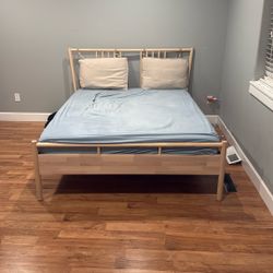 Queen Bed Frame With Mattress 