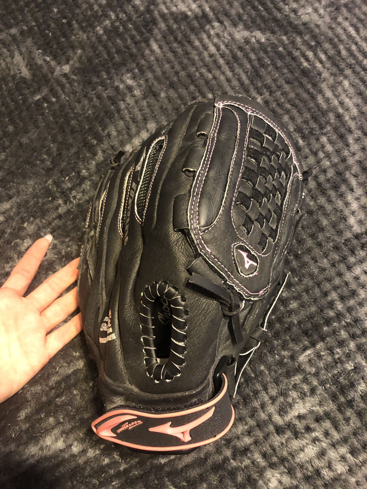 Mizuno 12” youth finch prospect series fast pitch glove (softball)