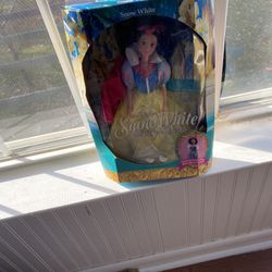 Walt Disney Snow White Doll
