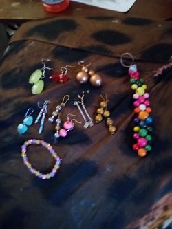 Mixed Beaded Earrings and Bracelets Lot