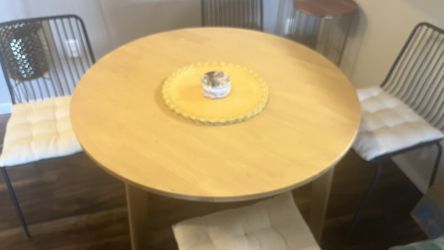 Dining table And Chairs!