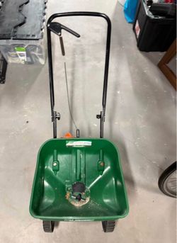 Scotts Turf Builder Mini EdgeGuard Broadcast Spreader