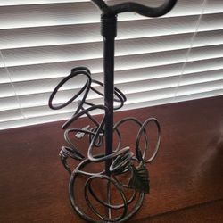 Wrought Iron Wine Bottle Holder – Vintage Grape Leaf Design