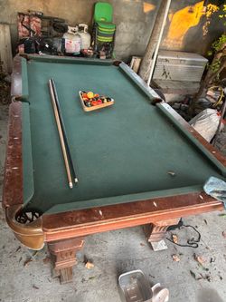 Pool table