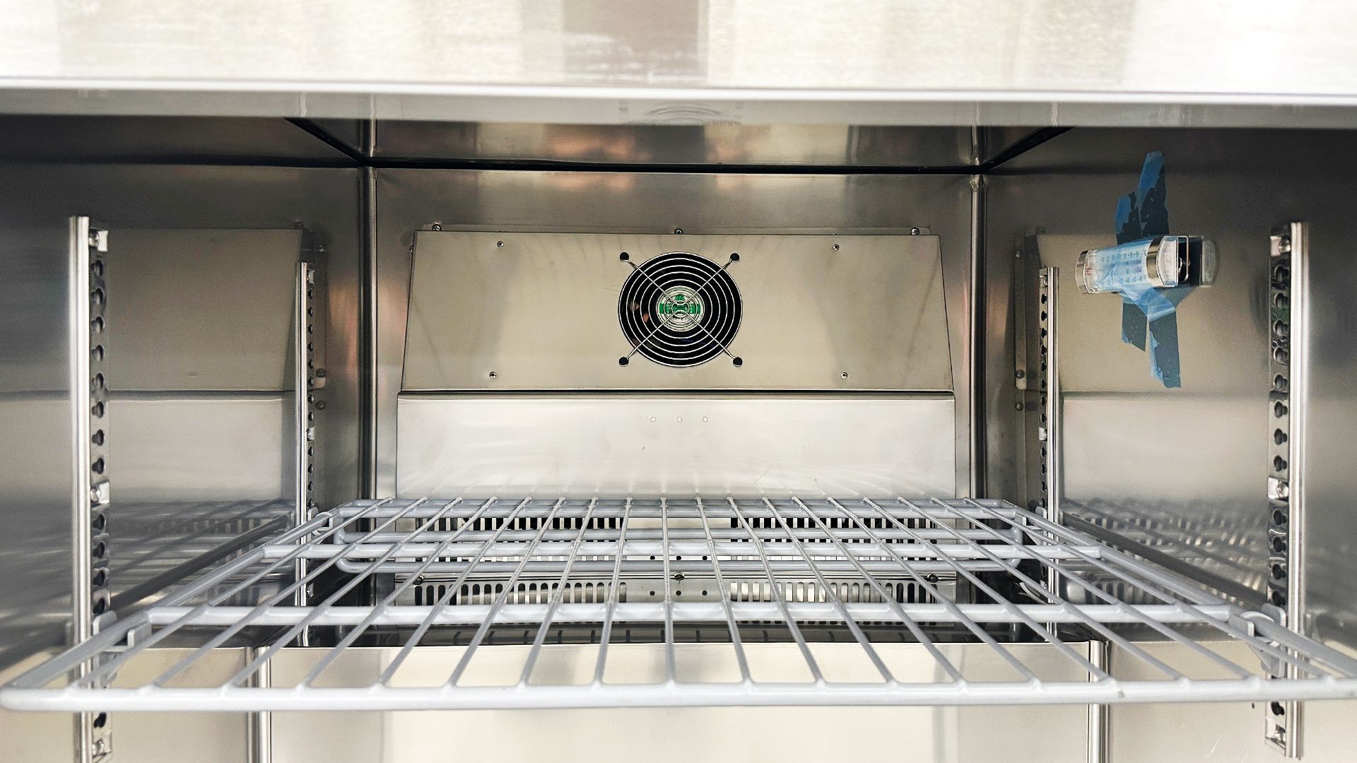 NSF 28 ins Undercounter freezer AUF 0776