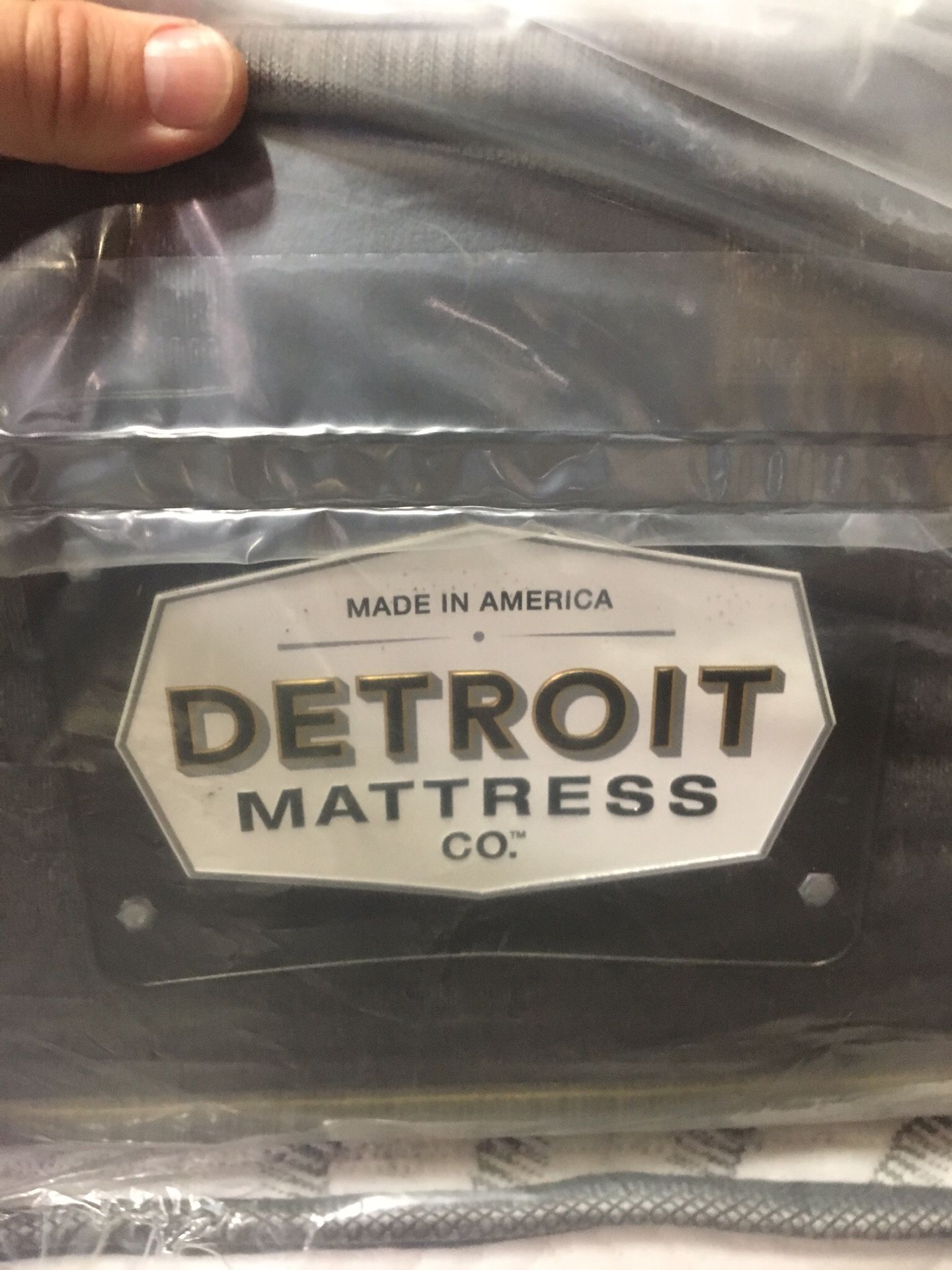 New King Detroit Mattress Company Hybrid Mattress