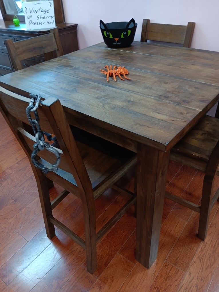 *Spooky Sale Event!!!*---Screaming Brantley Dining Table Sets W/4 Chairs---Delivery/Scary Financing AvailableðŸ¤