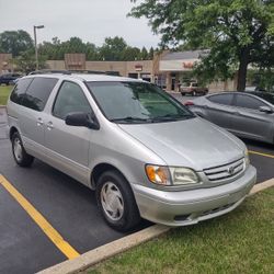 2002 Toyota Sienna