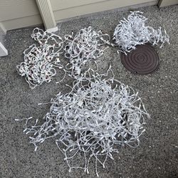 FREE Bundles of Holiday Lights