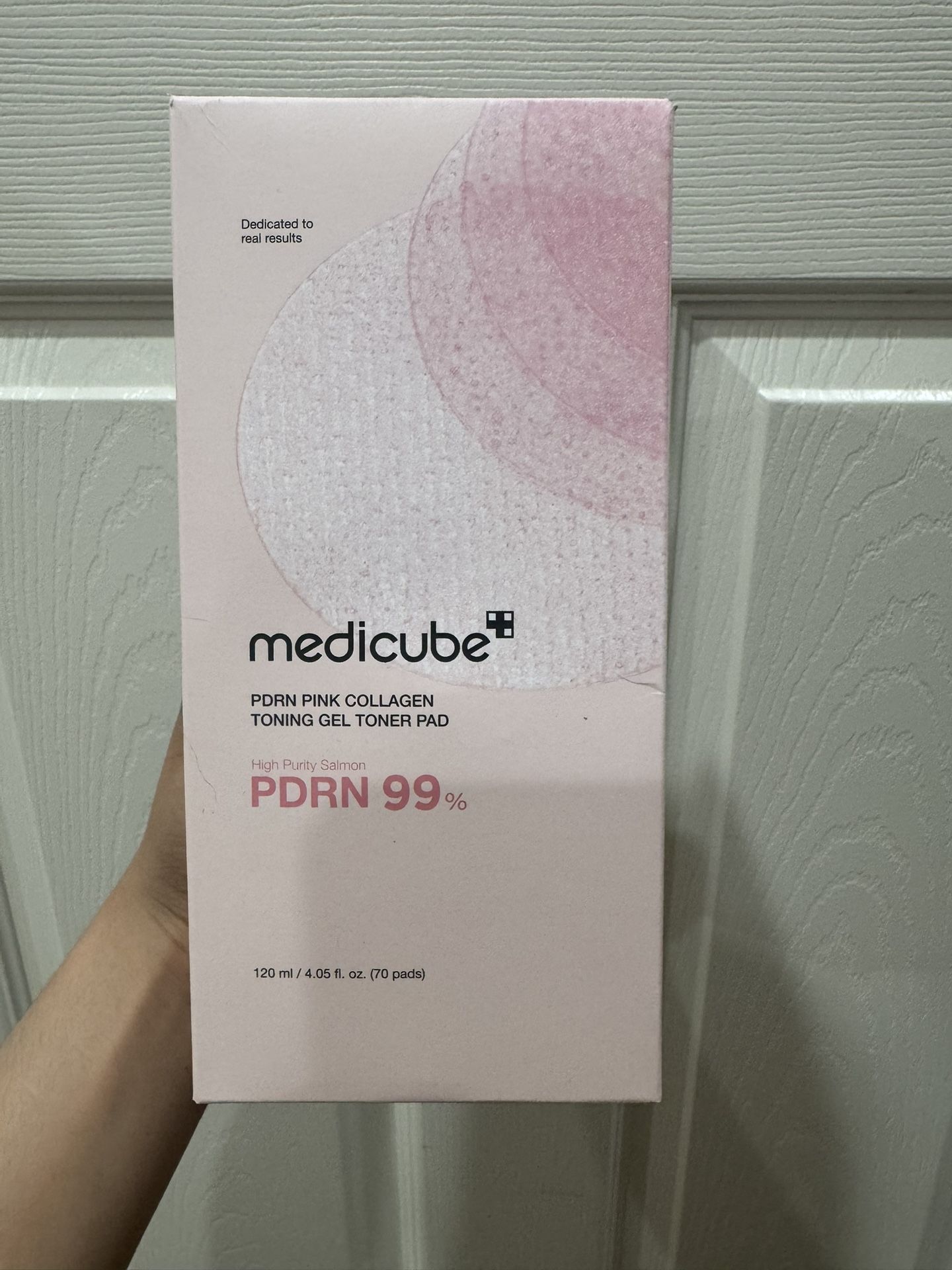 Medicube PDRN Pink Collagen Toning Gel Pad
