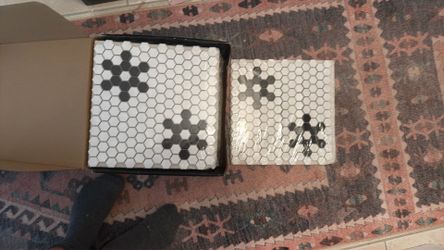 1 box (15 count) porcelain honeycomb mosaic tile