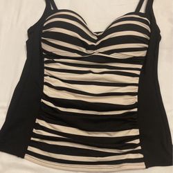 Liz Claiborne swimsuit Top Size 14