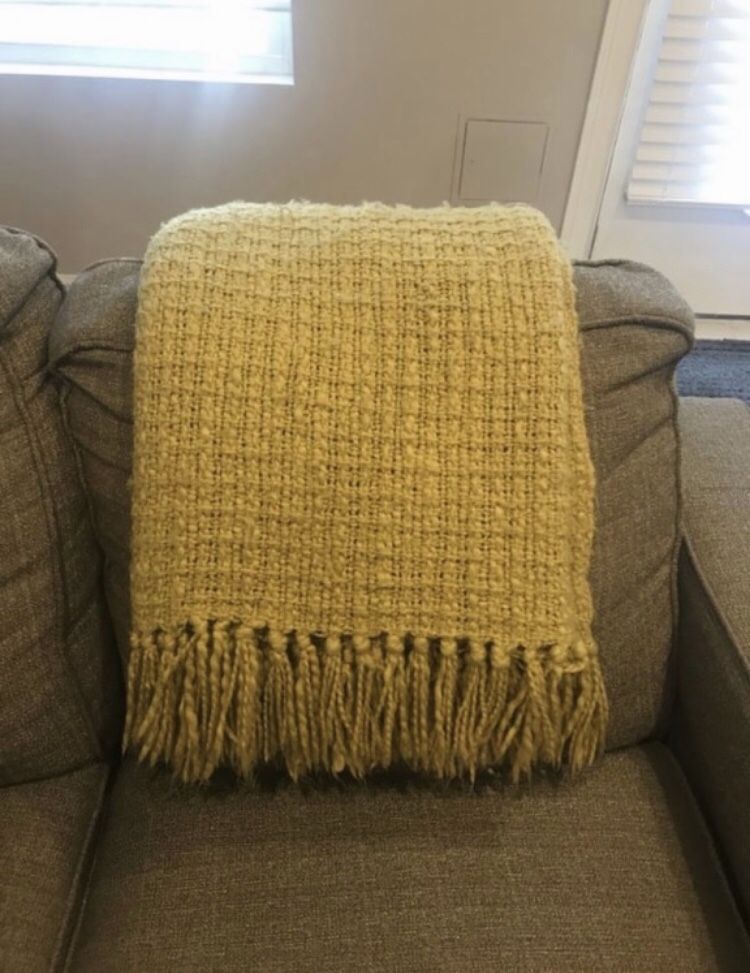 Yellow gold decorative throw blanket