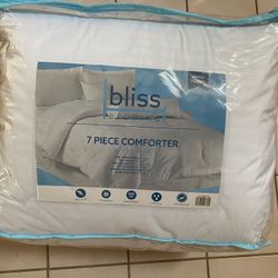 Bliss 7 Pieces Comforter New