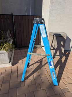 Werner 4ft Fiberglass Step Ladder 250lb
