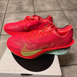 Nike Zoomx Vaporfly Next%4 Size 9
