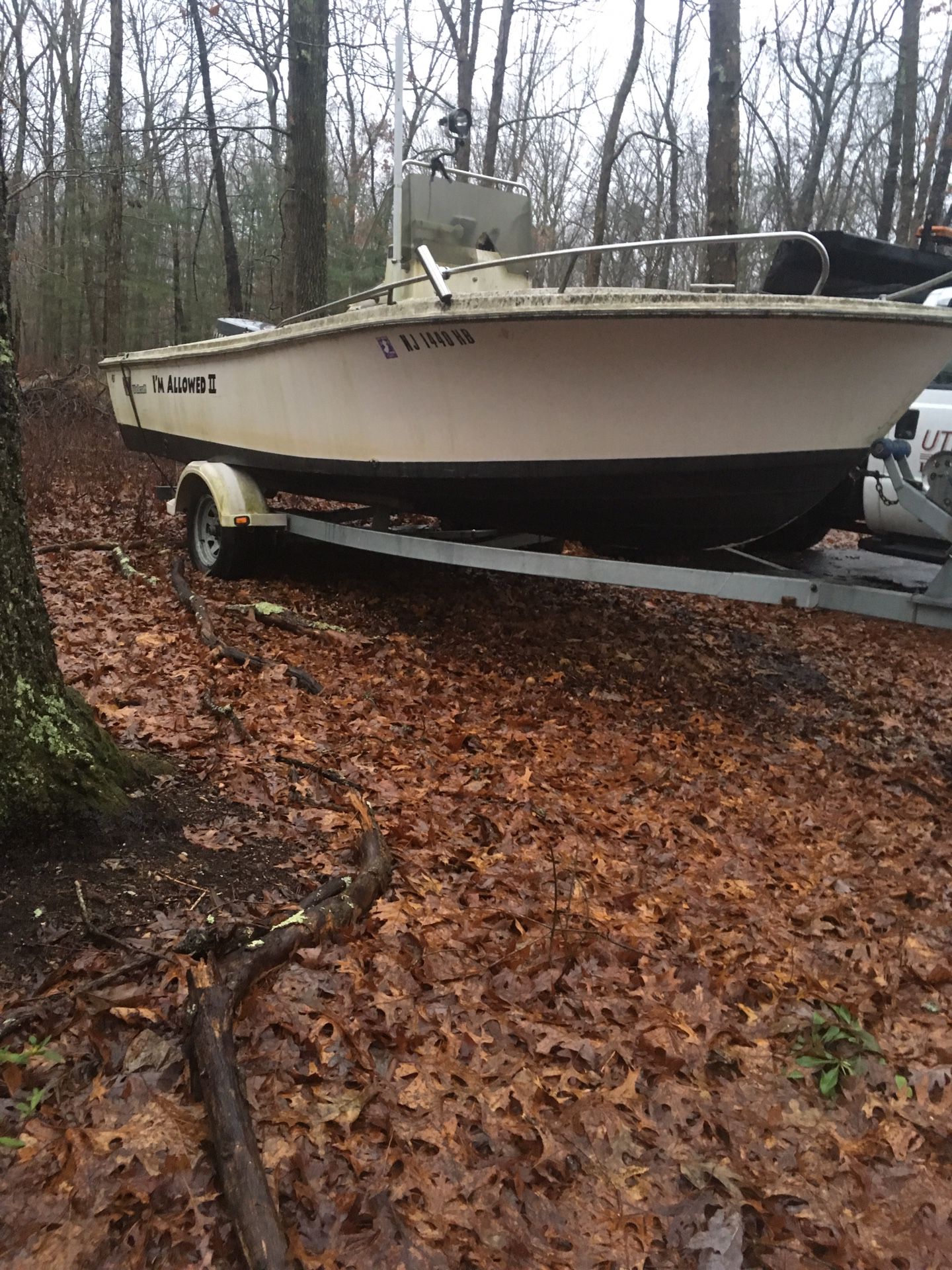 89 wellcraft 19’ center console boat