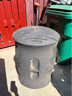 Free compost bin
