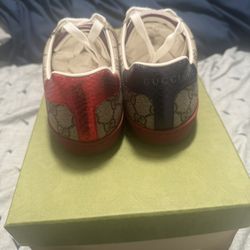 New Never Used Gucci Size 5