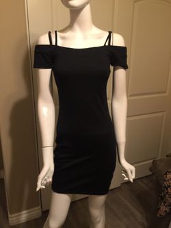 Woman’s dress size small GUESS