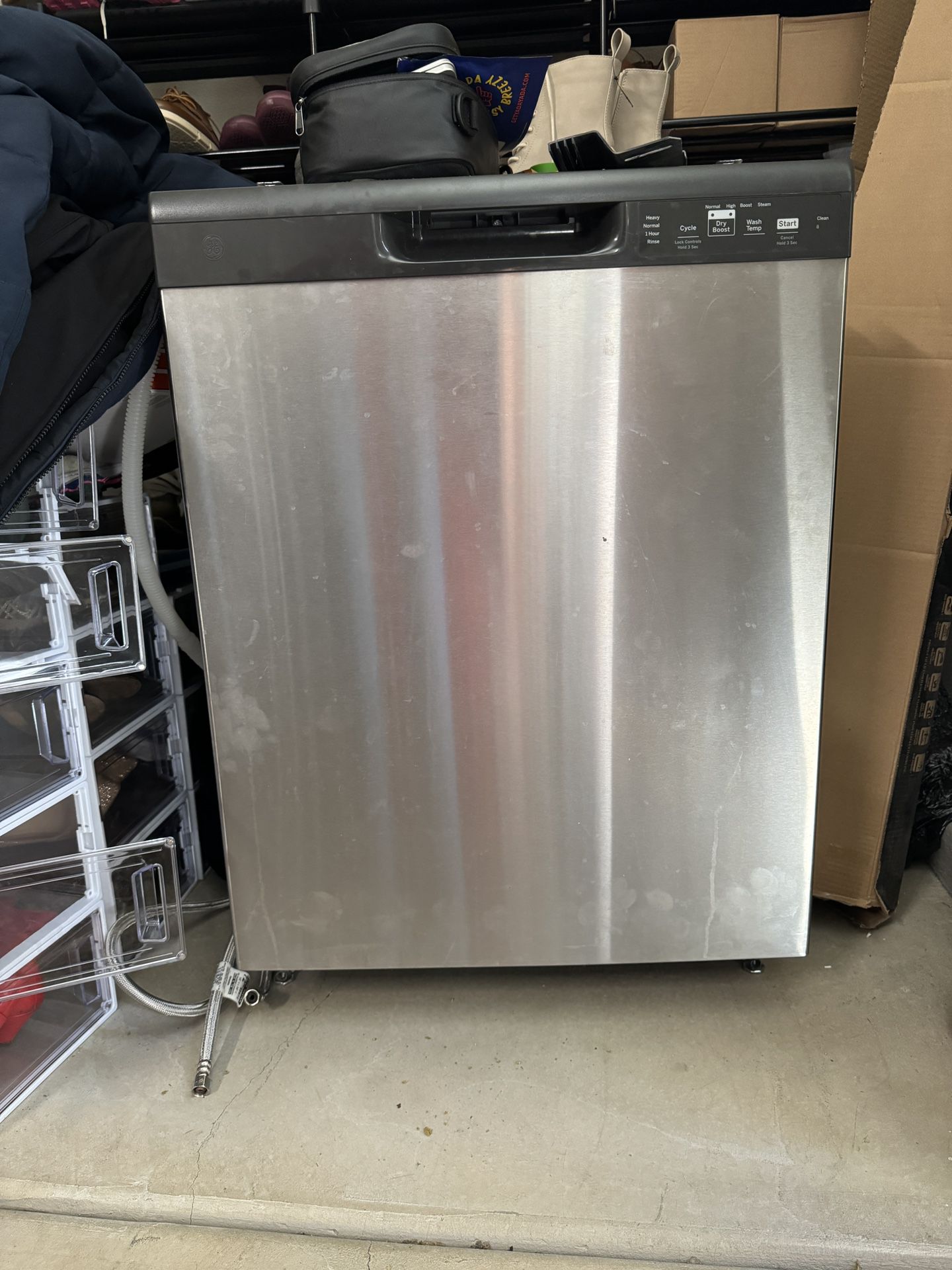 GE 24” Dishwasher (1 Year Old) New condition 