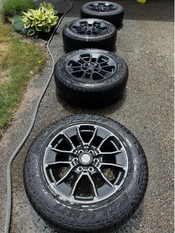 4 Toyota TRD wheels and tires less then 1000 miles off NEW 2026 Toyota Tundra Limited
