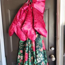 5 Red stocking  with beads On Them.