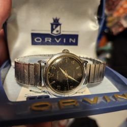  Beutiful  Vintage  17 Juwel   Orvin Watch 