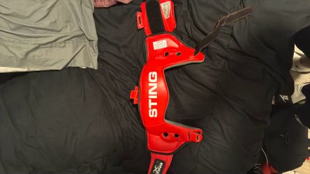 Size small STING red headgear USAB approved