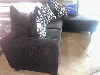 🛋️🔥 NEW BLACK PLUSH SECTIONAL — IN STOCK & GOING FAST 🔥