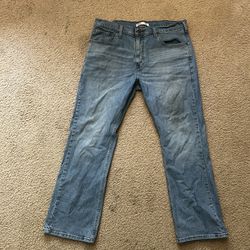 Levi’s Signature Bootcut Jeans 
