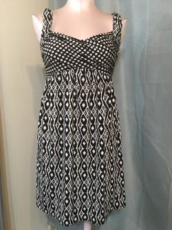 Patterned dress size small