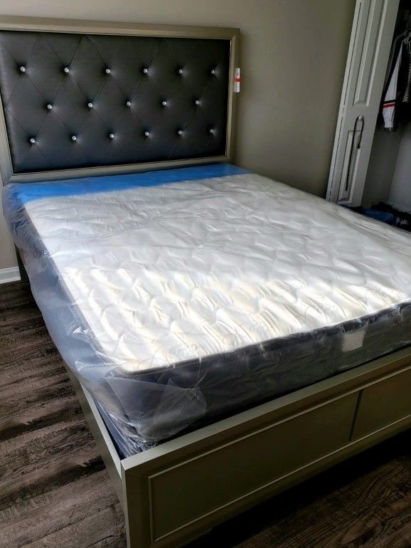 NEW QUEEN MATTRESS AND BOX SPRING 😉 100% QUALITY & CONFORM 👌