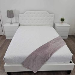 Full-Size Bedroom Seṭ