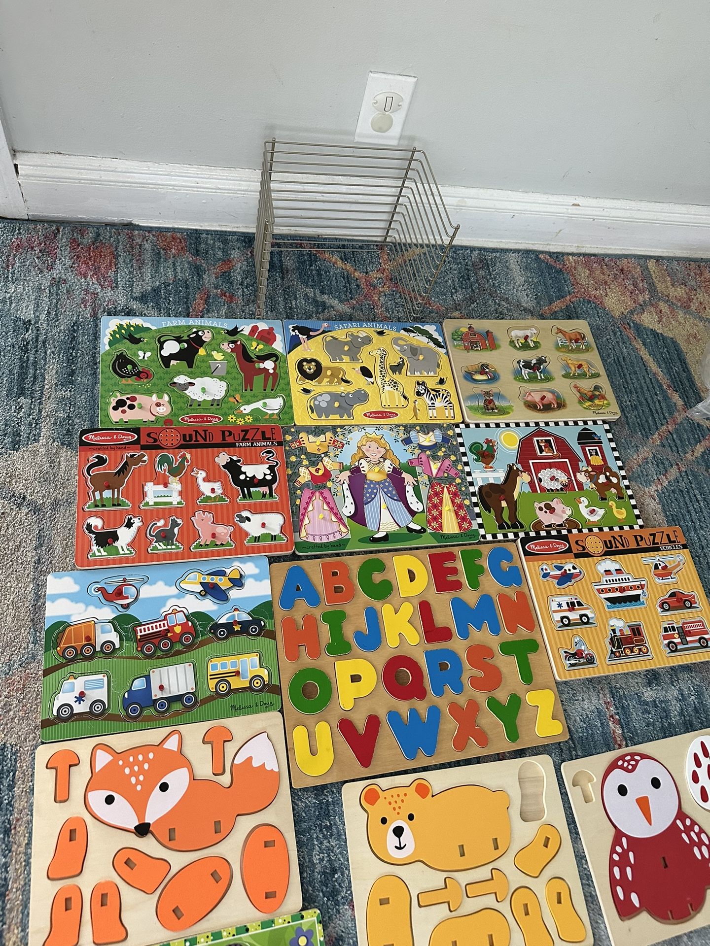 Puzzles & Puzzle Holder