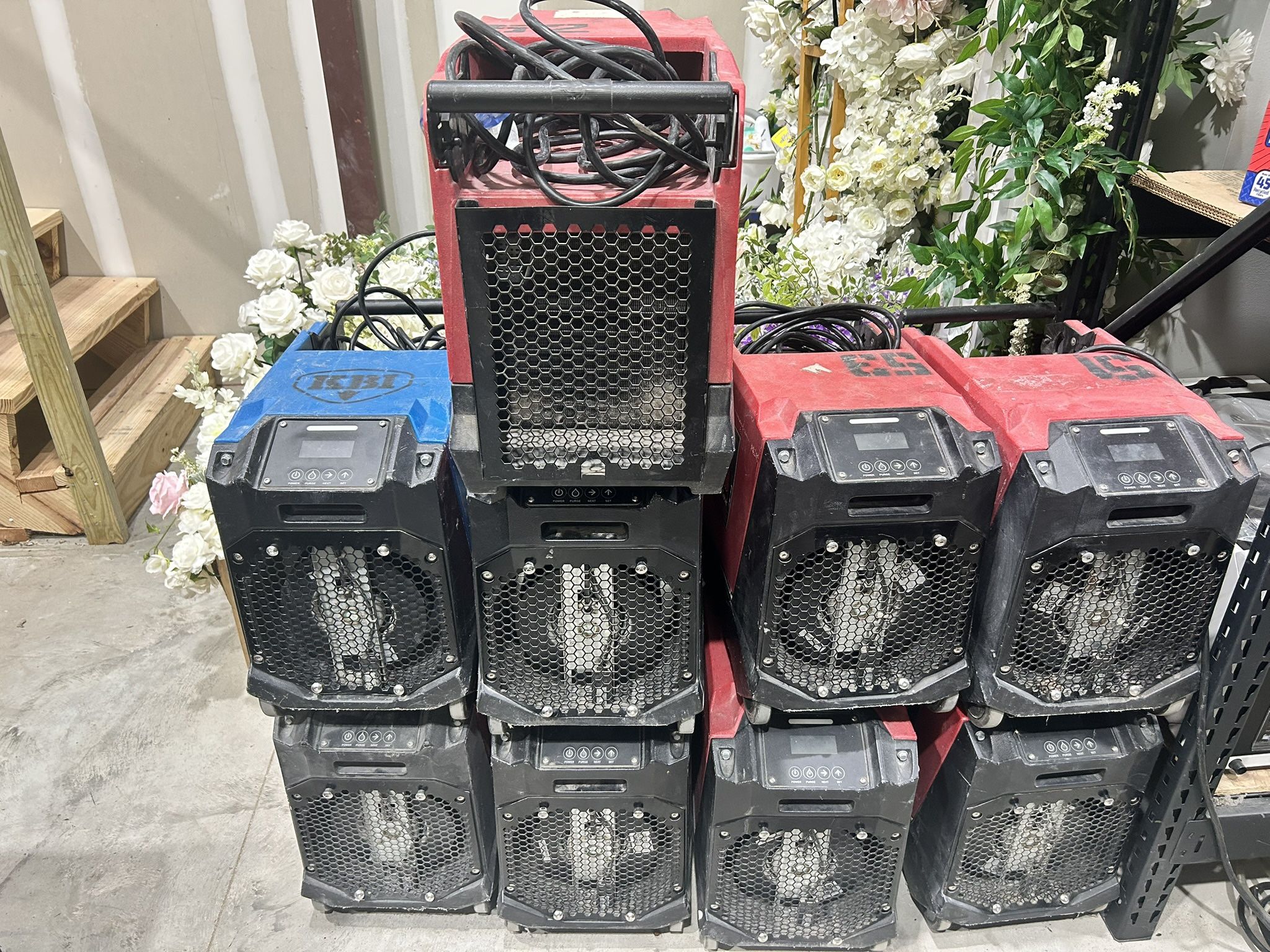 Suitcase dehumidifiers