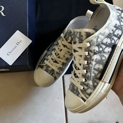 Dior B23