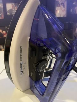 Small steam iron