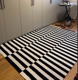 IKEA Stockholm Area Rug 5’7 x 7’10