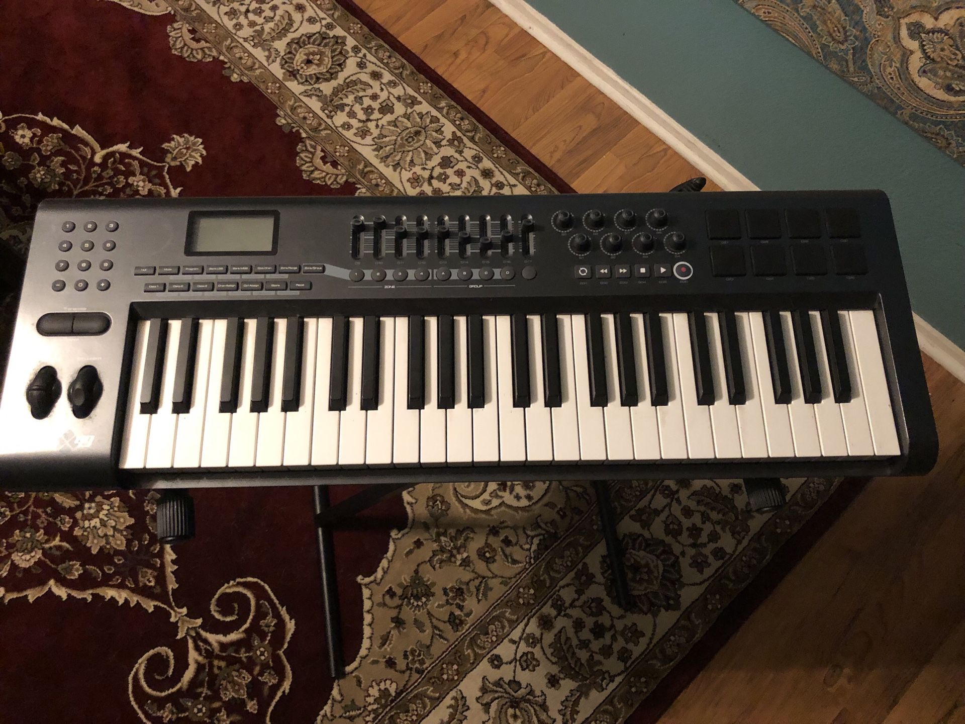 MIDI Keyboard Axiom 49