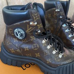 Authentic Louis Vuitton Boots Unisex 