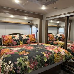 2022 40ft Fifth Wheel Recreation By Design 