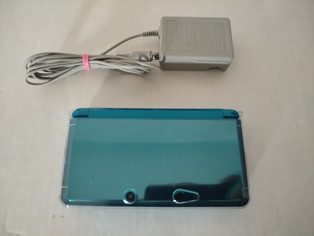 128 Gb Nintendo 3ds + Charger