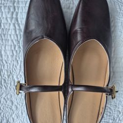 Gorgeous Chocolate Brown Leather Slip Ons New Size 39