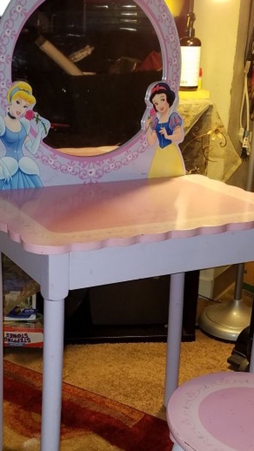 Wood Disney Princess Vanity Desk With Mirror & Stool